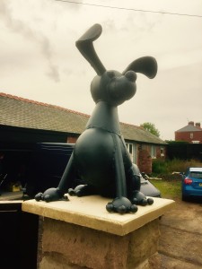 dog gatepost 2